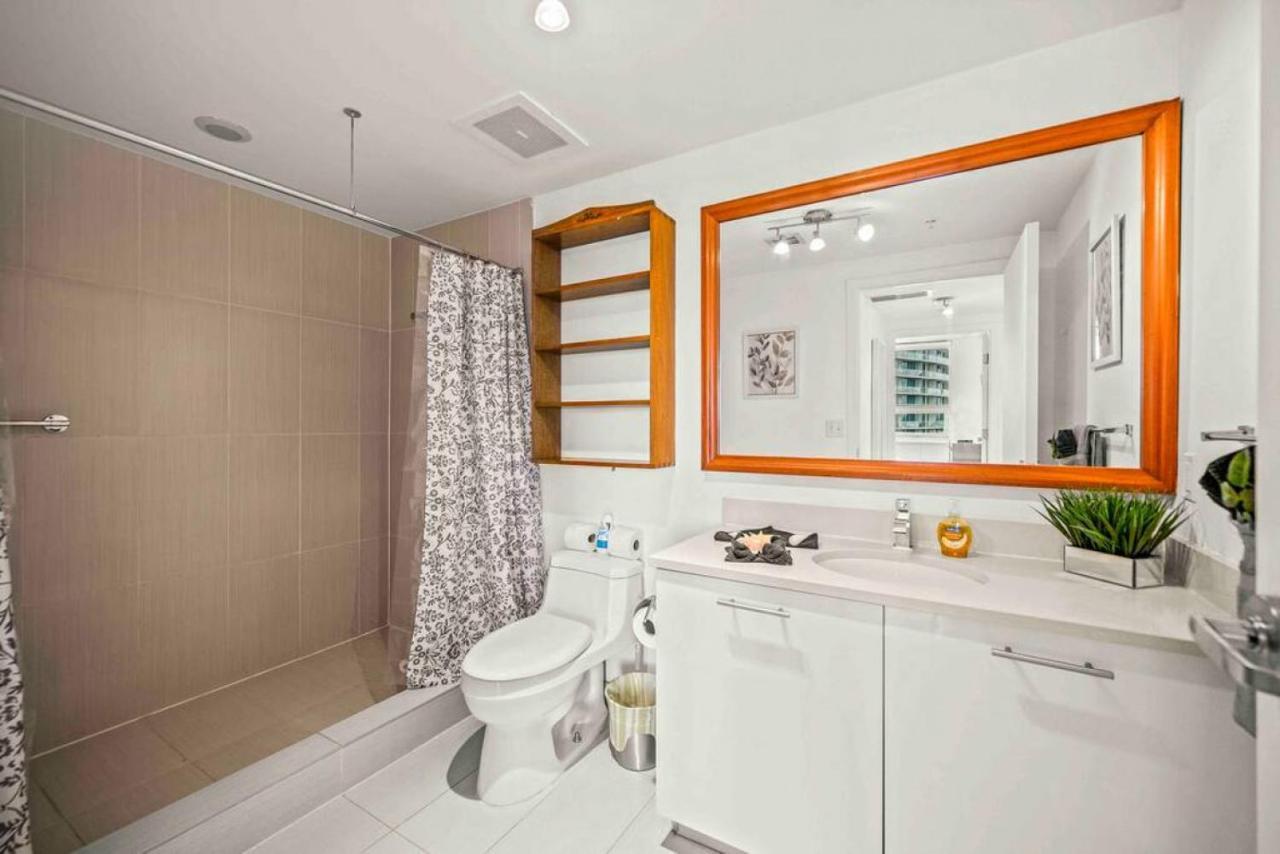 Amazing 2 Bed In Midtown With Free Parking Hébergement de vacances *