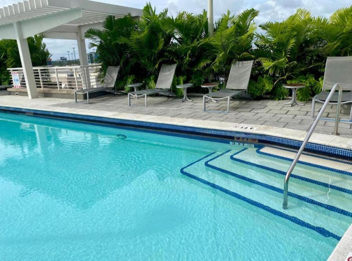 Amazing 2 Bed In Midtown With Free Parking Hébergement de vacances Miami